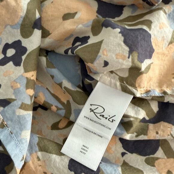 RAILS Alena floral flutter sleeve button down top small - Picture 7 of 7